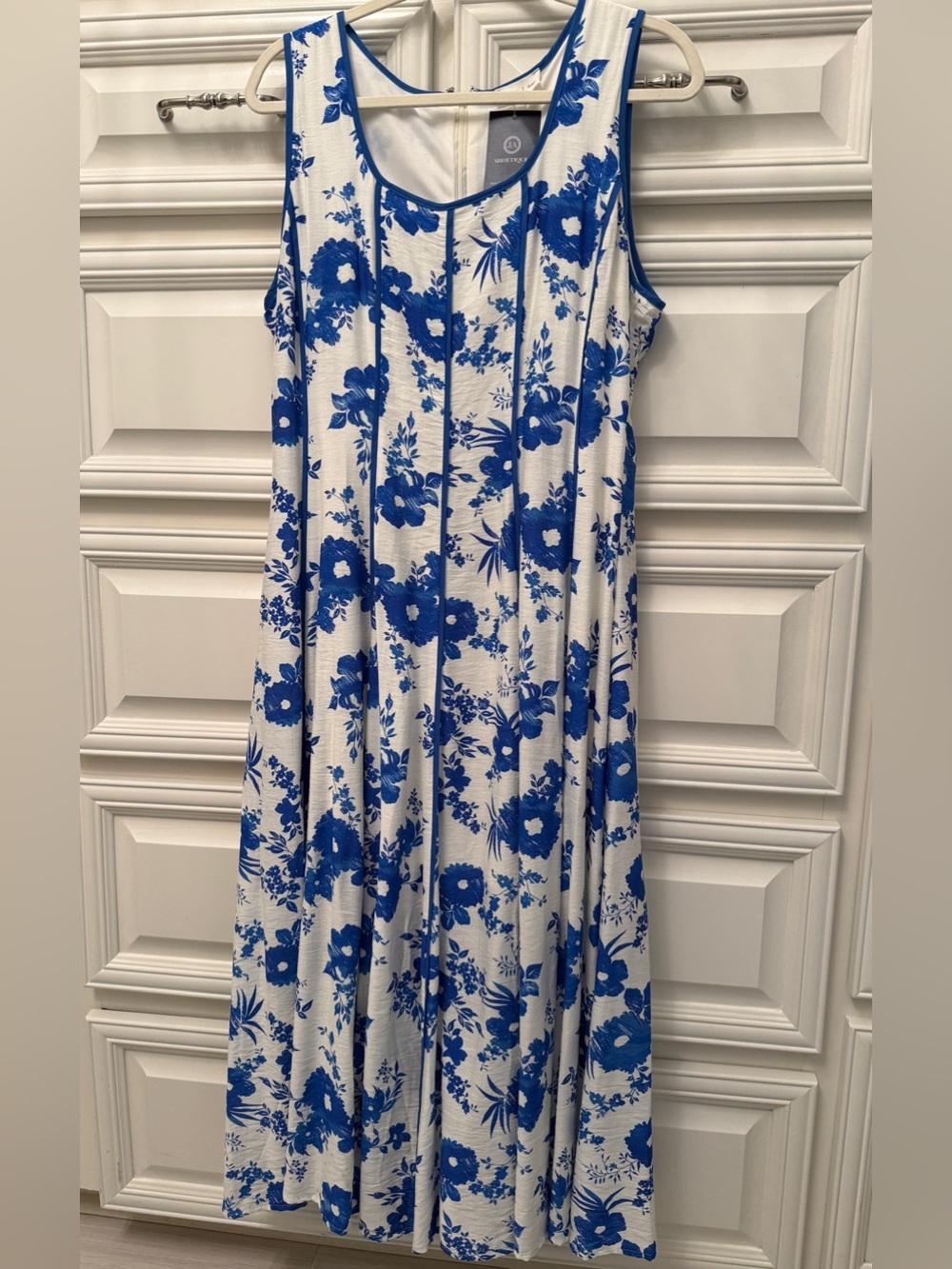 ENTRO -  Blue and White Floral Sleeveless maxi Dress